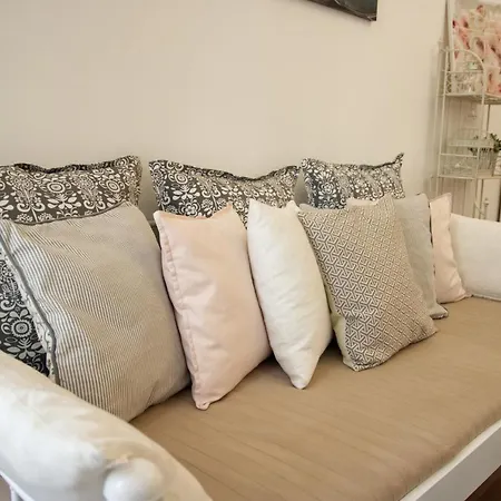 Apartment A La Champagne Prague